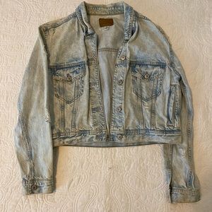 Crop denim jacket